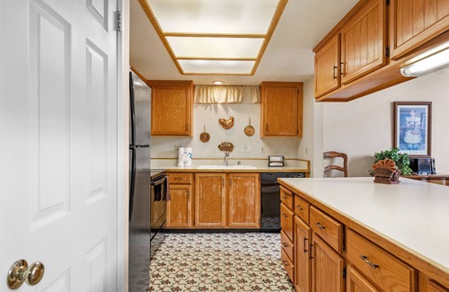 June Lake Condo | Interlaken 38, rustic condo with views for days