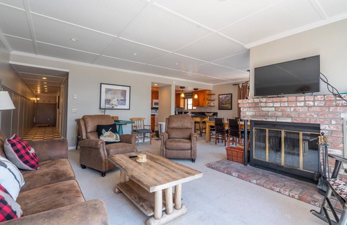 June Lake Condo | Interlaken #5 - 2 BR/2 BTH with views of Gull Lake & Carson Peak