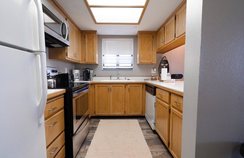 June Lake Condo | Interlaken #8 Updated 2 BD/2 BTH