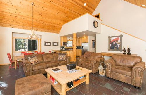 Homewood House | Interlaken West Shore 3BR Pet friendly, Walk to Lake Minutes from Skiing