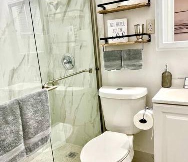 Coral Way Villa | Intimate Casita Mia minutes away from Airport, Calle 8, Brickell, Coral Gables, The beach and more!