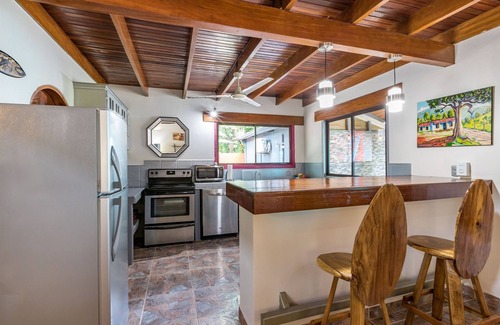 Barrio Las Parcelas Apartment | Intimate Earthy Vibe - Room in a Tropical Paradise