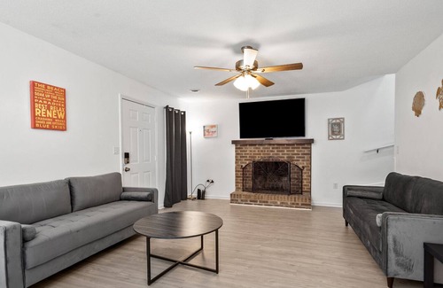 Atlantic Beach House | Intimate patio home w/private sundeck, grill, and fenced yard--close to beach