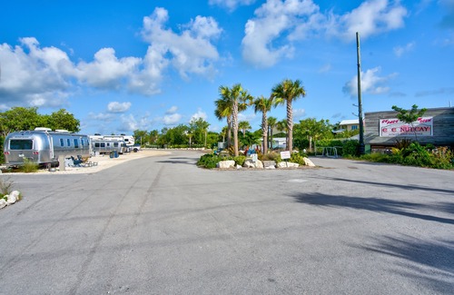 Marathon RV Rental | Intimate Small Campground in the Florida Keys.