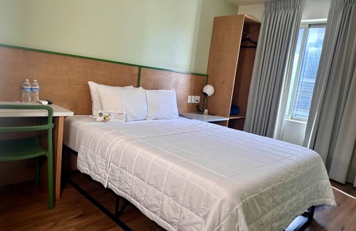 Avenida Revolucion Hotel | INTJ Hotel