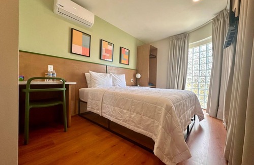 Avenida Revolucion Hotel | INTJ Hotel