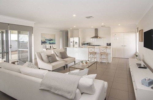 Geographe House | INTO THE BLUE - Beachfront Busselton Holiday Home