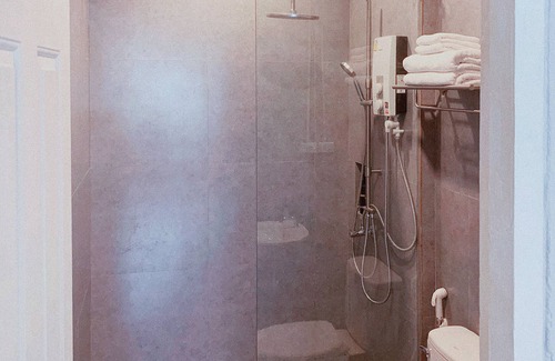 Downtown Krabi Hotel | into the town
