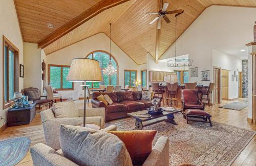 Waynesville House | Into the Trees