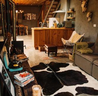 Goncalves Other | Into The Wild Cabin