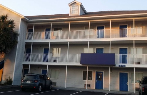 West Ashley Apartment | InTown Suites Extended Stay Charleston SC - West Ashley
