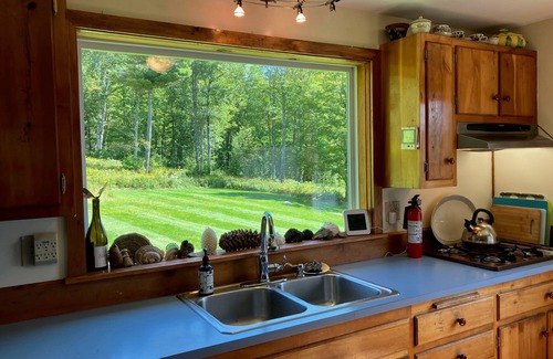 Bridgewater Corners House | Intrepid Angel Farm Cottage on 132 Acres Close to Killington Views, Pond, & Cozy Charm