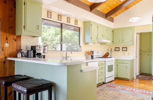 Inverness House | Inverness beach house overlooking Tomales Bay
