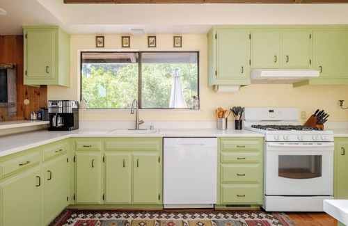 Inverness House | Inverness beach house overlooking Tomales Bay