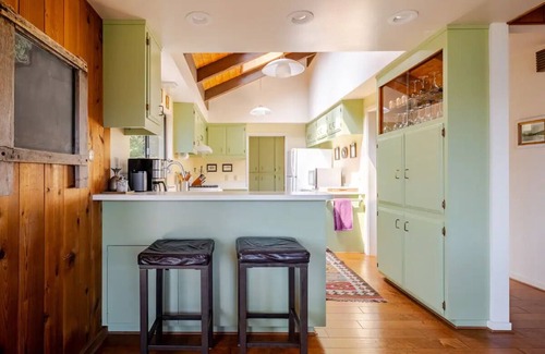 Inverness House | Inverness beach house overlooking Tomales Bay
