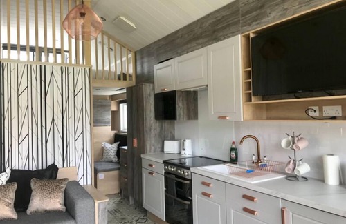 South Galson Cabin | Inverness Lodge-Sleeps 4-Parking-Pet Friendly