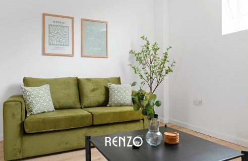 Newark Apartment | Inviting 1-bed Apartment in Newark on-Trent by Renzo, Free Parking and Wi-Fi!