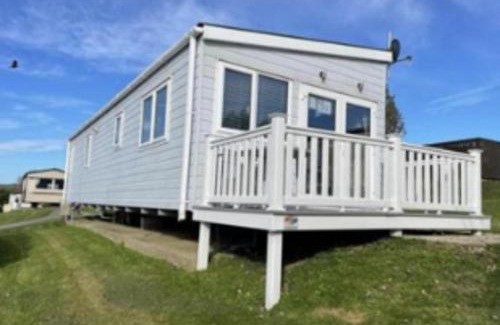 St Leonards-On-Sea House | Inviting 2-Bed Caravan on Combe Haven Holiday Park