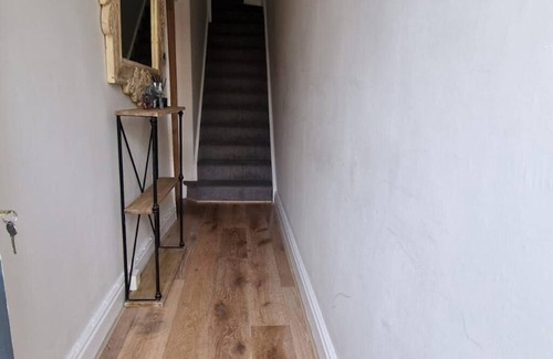 Stamford House | Inviting 2-bed Character House Stamford