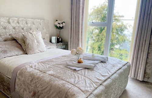 Bray on Thames Apartment | Inviting 2 bedroom Apartment in Maidenhead