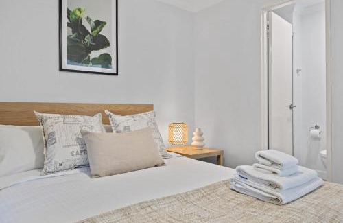 Rockingham Apartment | Inviting 2BR Stay by the Sand at Rockingham