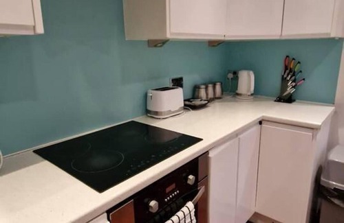 Jesmond Apartment | Inviting 3-bed Apartment in Newcastle Upon Tyne