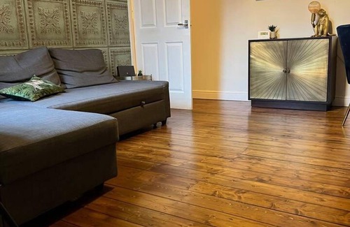 Jesmond Apartment | Inviting 3-bed Apartment in Newcastle Upon Tyne