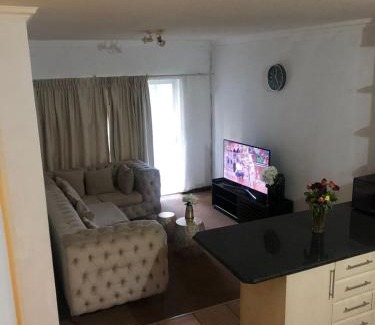 Edenvale Apartment | Inviting 3-Bed Apartment in Edenvale