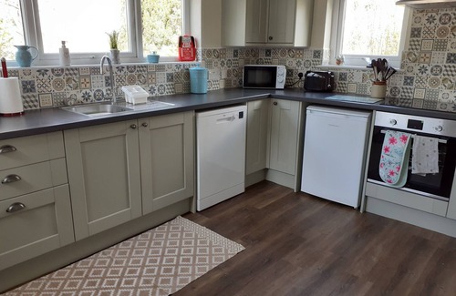Rhyd-y-clafdy Cottage | Inviting 3-bed Cottage Close to Pwllheli