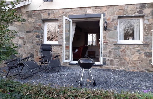 Rhyd-y-clafdy Cottage | Inviting 3-bed Cottage Close to Pwllheli