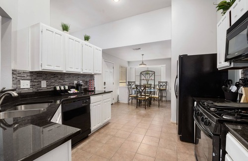 Buckner Terrace - Everglade Park House | Inviting 3BR Home near Downtown Dallas and The State Fair of Texas