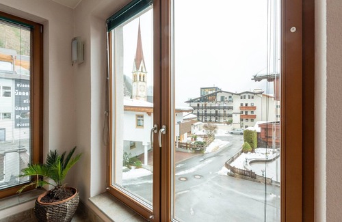 Unterlaengenfeld Apartment | Inviting apartment in Längenfeld with sauna
