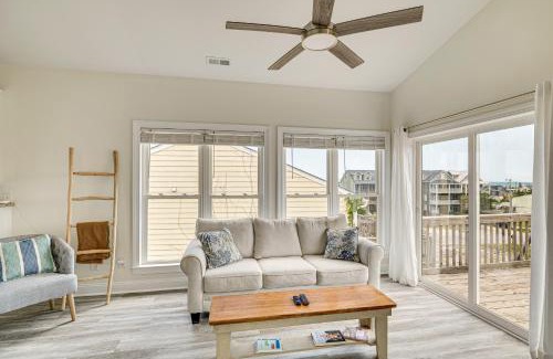 Atlantic Beach House | Inviting Atlantic Beach Townhome about half Mi to Ocean