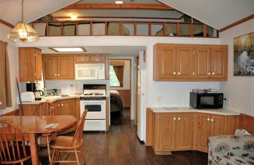 Cooper Landing House | Inviting Cabin Rental with a Loft near the Russian River in Alaska