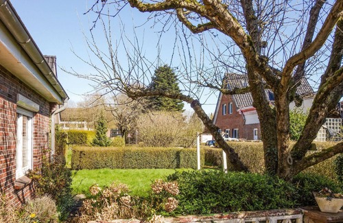 Roffhausen House | Inviting cottage in a quiet location close to several family friendly activities.