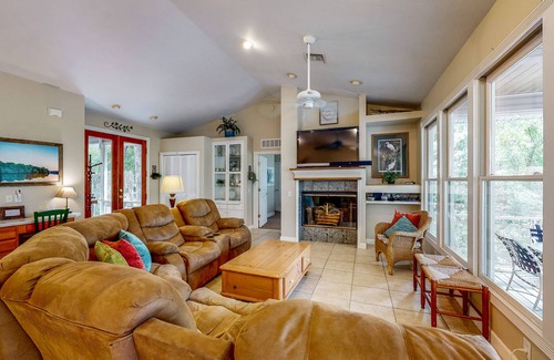 Bell House | Inviting dog-friendly home with boat ramp, W/D