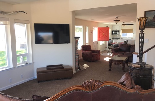 Paso Robles House | Inviting farm house on large acreage close to Paso on the Estrella Wine Trail