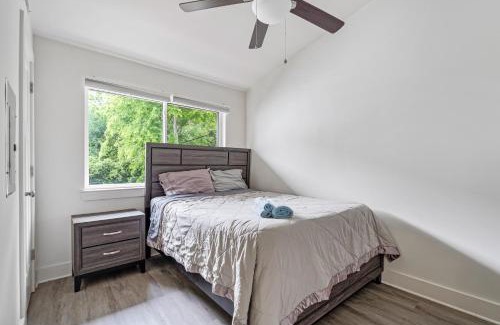Ponderosa - Wingate Apartment | Inviting Home 312D Close to Charlottes Uptown