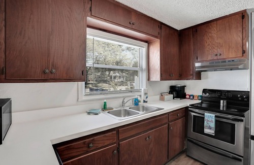 Mayport House | Inviting home with river view, lanai, full kitchen, central AC, & W/D