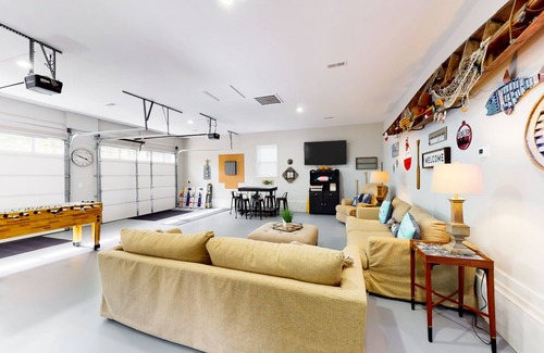 Mineral House | Inviting lakefront home with game room, kayaks, firepit, central AC, & W/D