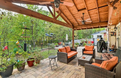 Lewisville House | Inviting Lewisville House with Patio and Grill!