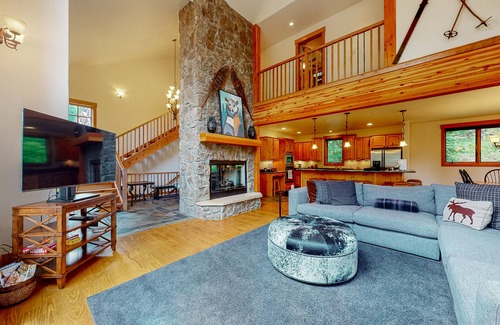 Crown Cabin | Inviting mountain cabin with skiing, fireplace, balcony, hot tub, & W/D