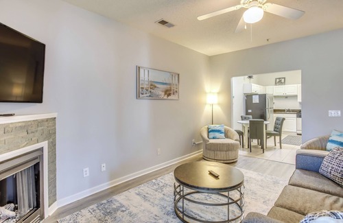 Vaught Condo | Inviting Myrtle Beach Condo: 1 Mi to Beach Access!