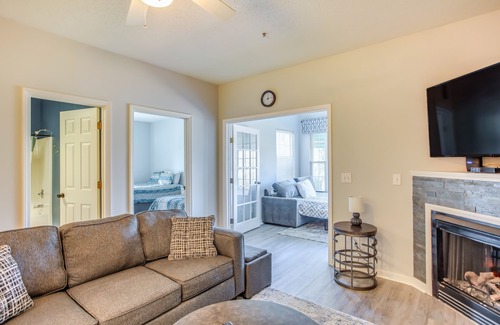 Vaught Condo | Inviting Myrtle Beach Condo: 1 Mi to Beach Access!