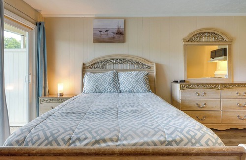 Summerlee Apartment | Inviting New River Gorge Studio!