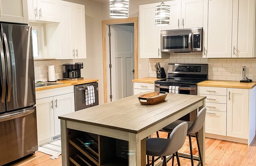 Sioux Falls House | Inviting & newly renovated home near parks and downtown!