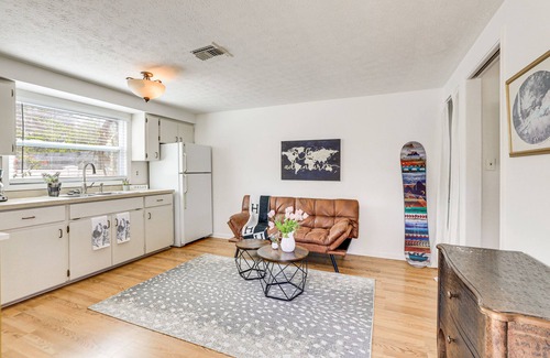 South Sarasota Cottage | Inviting Sarasota Cottage: 5 Mi to Beach Access!