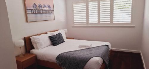 Rockingham Apartment | Inviting Stay Close to Rockingham and Palm Beach - Hosted by Canstay