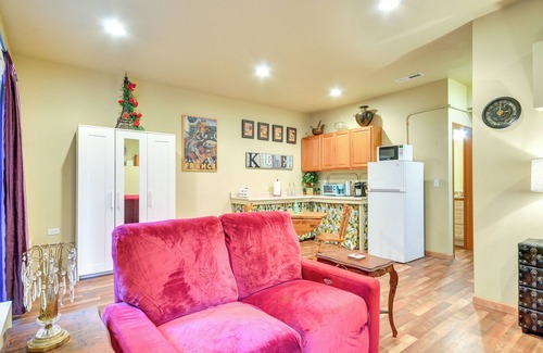 Hazel Dell Apartment | Inviting Studio w/Patio, 15 Mi to Portland!