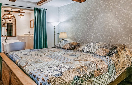 Nagysaroslak House | Inviting vacation home in Burgenland.
